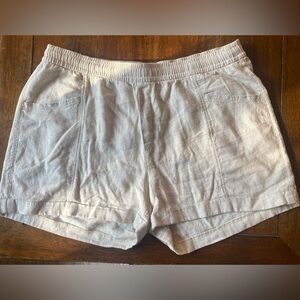 Old Navy linen blend pull-on shorts size L color is natural or light beige